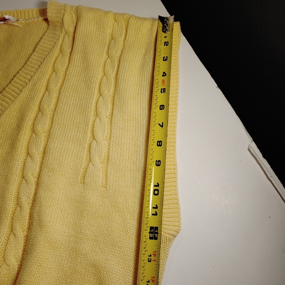Ladies Yellow Sweater Vest size 44 Fire Island Woman - Picture 3 of 8